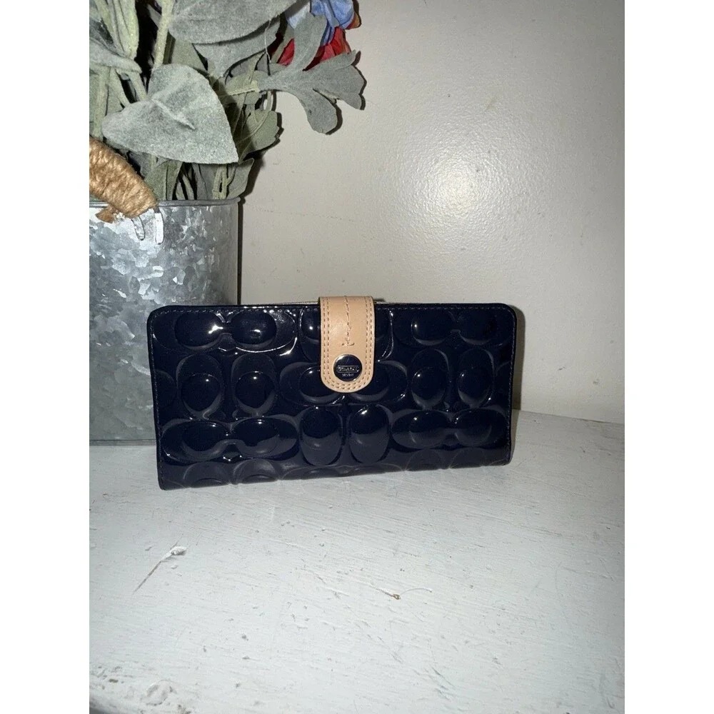 Coach Authentic Signature Embossed Patent Blue Peyton Shoulder Bag Purse F25189